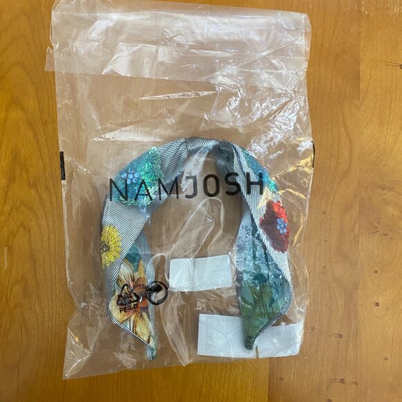 Namjosh silver headband with sequin flowers main image 4